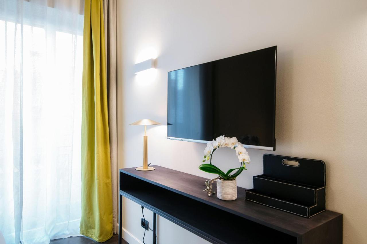 In Centro Luxury Rooms Como Exterior photo